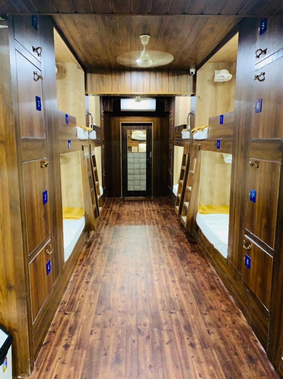 City Stay Deluxe Ac Dormitory 马尔冈 外观 照片